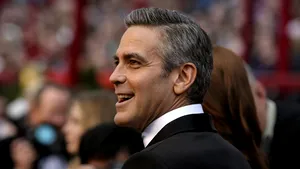 Clooney luptă pentru familia sa, într-o nouă dramă hollywoodiană