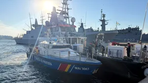 NEWS ALERT O navă lovită de o dronă plutește în derivă în Marea Neagră. Unul dintre marinari a murit, alți trei au fost răniți