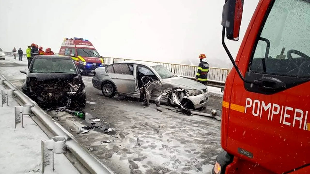 Bărbat de 44 de ani, lovit mortal de o maşină în timp ce mergea pe un drum din Satu Mare. Reacţia şoferului
