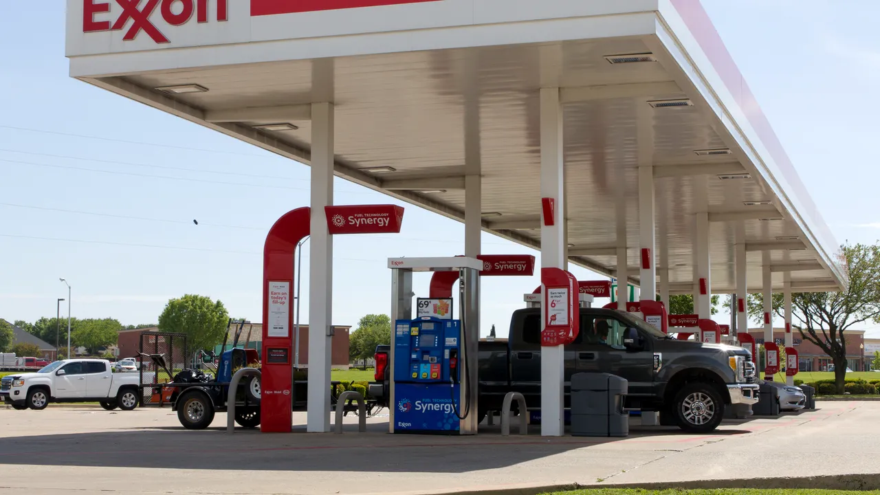 Gigantul petrolier ExxonMobil anunţă un profit record de 56 miliarde de dolari anul trecut