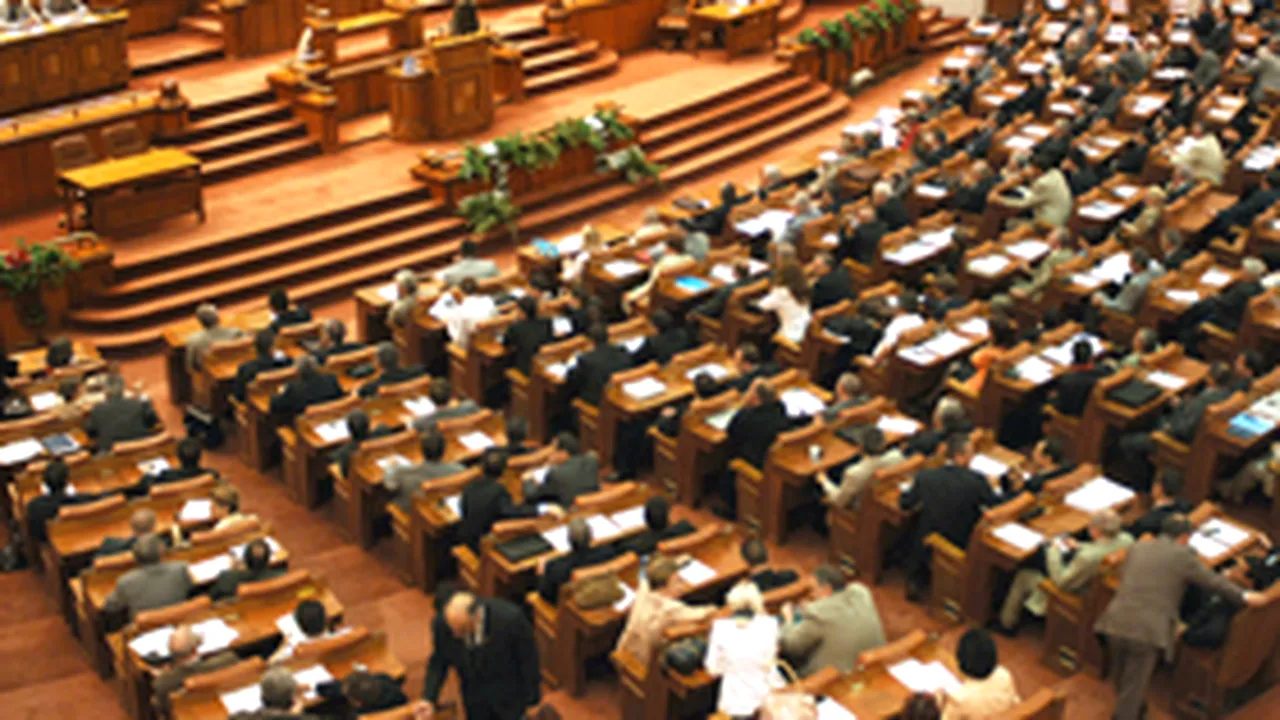 Deputaţii din Comisia de învăţământ: rectorilor nu le poate fi prelungit mandatul
