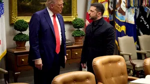 EXTERNE Zelenski se întâlnește astăzi cu Trump în Florida pentru discuții privind planul de pace în Ucraina