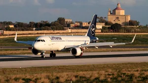 Avion Lufthansa, întors din drum pe cursa Frankfurt-Teheran