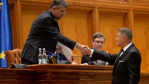 COMENTARIU Marius Oprea / Ciolacu şi Iohannis: cel blînd şi cel absent. 