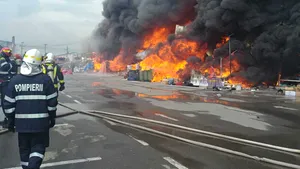 UPDATE Incendiu amplu în Afumaţi: Trei persoane au ajuns la spital, printre care şi o femeie gravidă/ Trafic COMPLET blocat pe DN2 LIVE TEXT