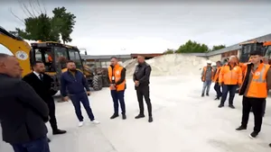 A început dezafectarea și igienizarea Pieței 13 SEPTEMBRIE. Vlad Popescu Piedone: „Ce își doresc locuitorii din zonă, asta facem”