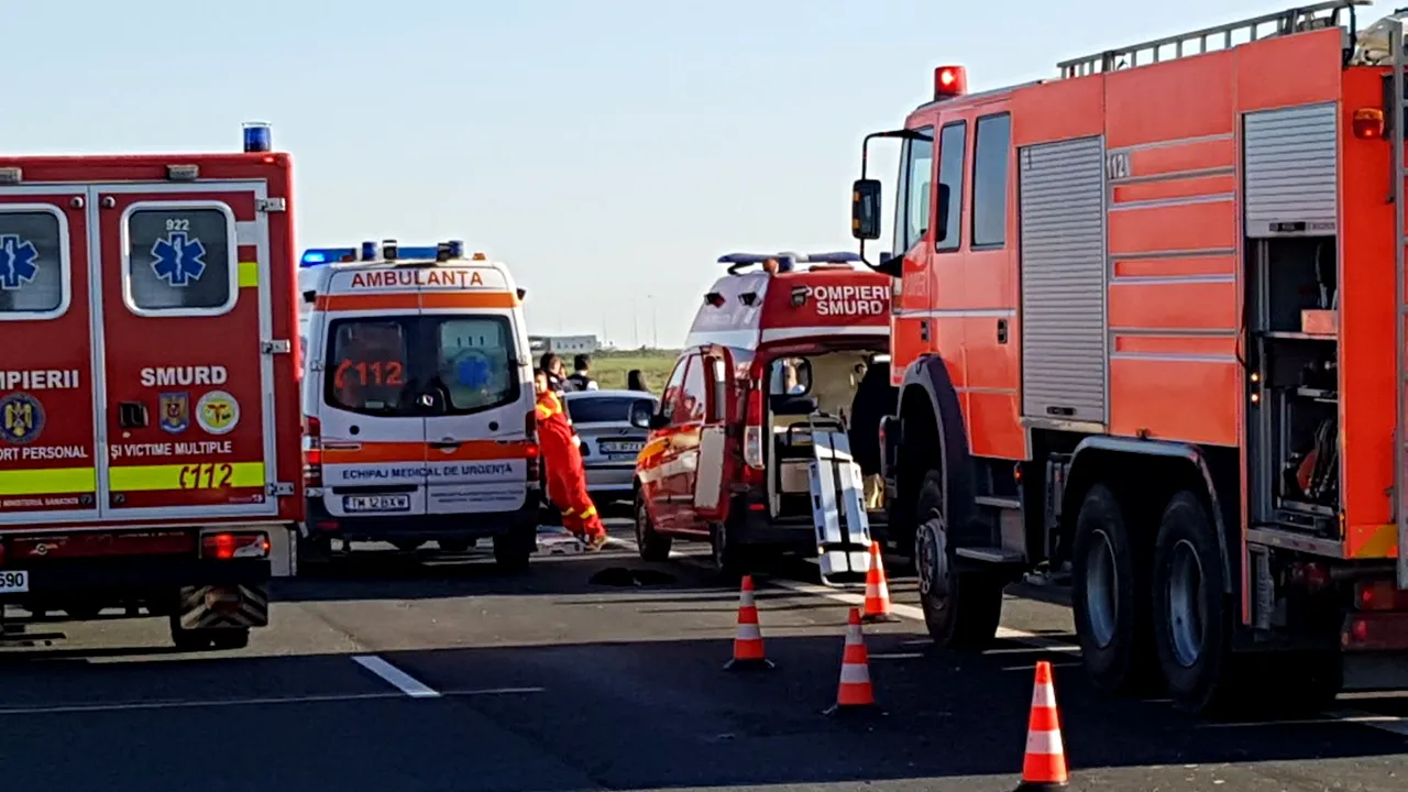 Accident GRAV pe Autostrada A1. Un mort şi patru răniţi, după ce o maşină s-a răsturnat/ Traficul a fost reluat