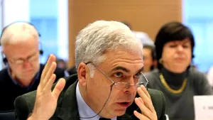 Comisia juridică din PE votează în unanimitate ridicarea imunităţii lui Severin