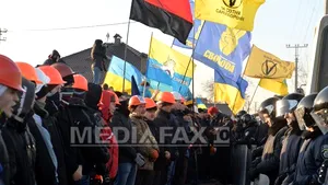 PROTESTE în faţa reşedinţei preşedintelui Ucrainei