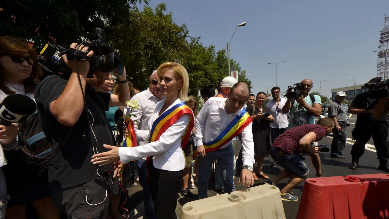 Soluţia primarului Firea de a fluidiza traficul: Pe liniile de tramvai va circula şi autobuzul