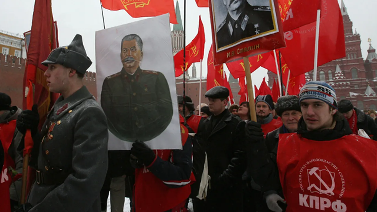 Comuniştii şi alţi nostalgici ai Uniunii Sovietice sărbătoresc 130 de ani de la naşterea lui Stalin