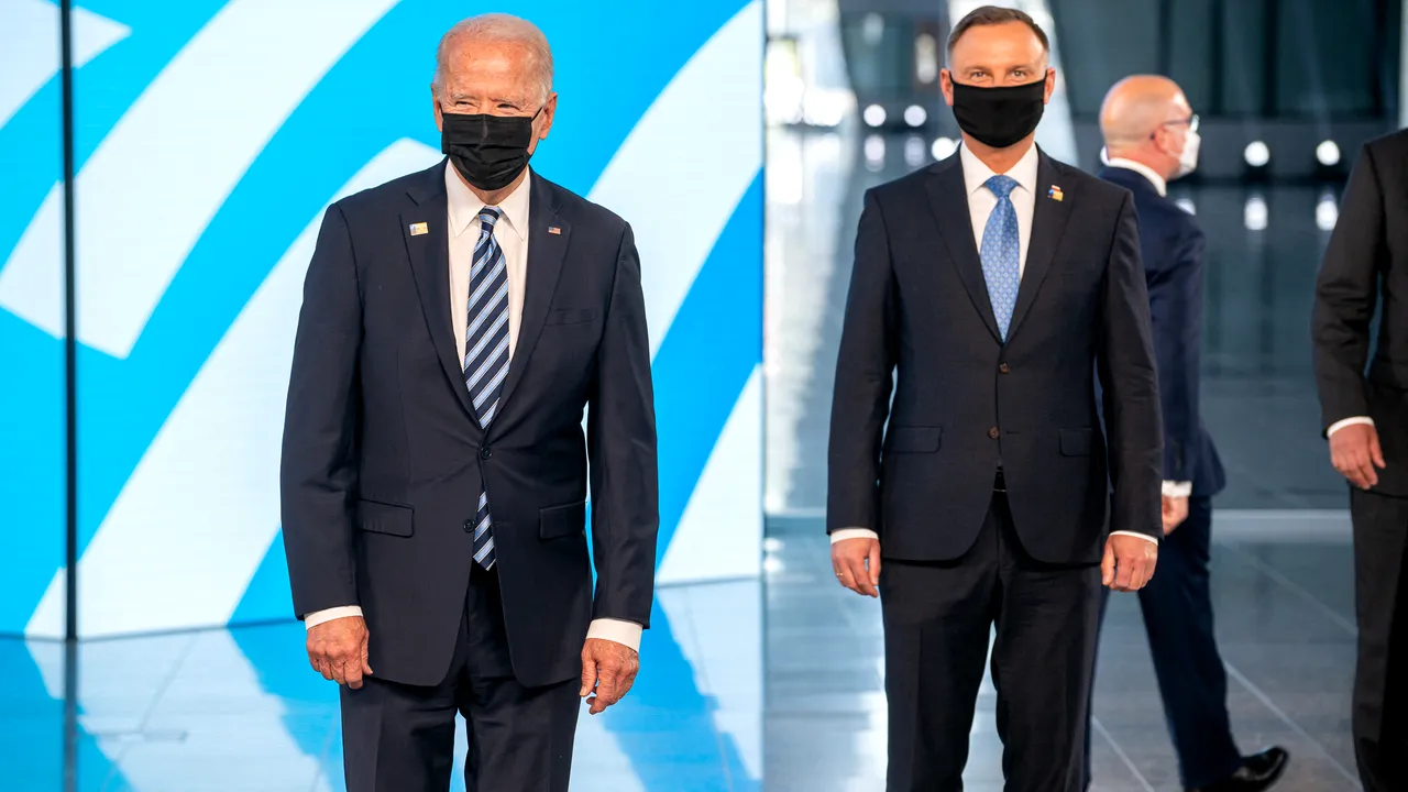 Biden mulţumeşte Poloniei pentru primirea refugiaţilor şi reafirmă angajamentul apărării ţărilor NATO