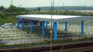 Staţia de taxare de pe podul Giurgeni - Vadu Oii, prădată de hoţi