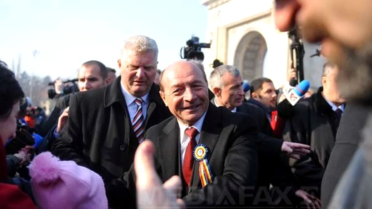 Dacă se apropie alegerile, se huiduie de Ziua Naţională