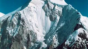 Romanian Climbers To Reach For Khan Tengri’s 7,010-Meter Cap