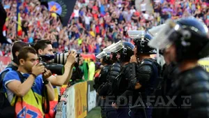 Peste 500 de jandarmi şi 200 de poliţişti asigură ordinea cu ocazia meciului Steaua-Oţelul