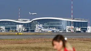 7 din 10 zboruri care pleacă de pe aeroporturile din România merg către destinaţii din Schengen
