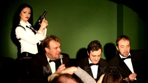 VH2 concertează în deschiderea show-ului lui Elton John