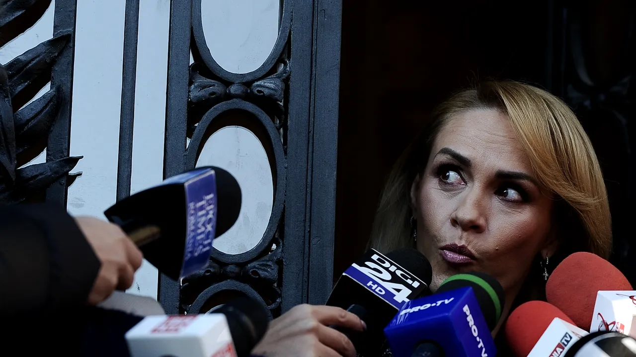 Consilierii ALDE îi cer Gabrielei Firea să reia licitaţia de 180 de milioane de euro pentru tramvaie