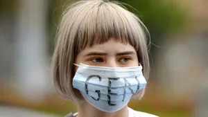 Preşedintele Iohannis a atacat la CCR legea care interzice referiri la identitatea de gen în şcoli