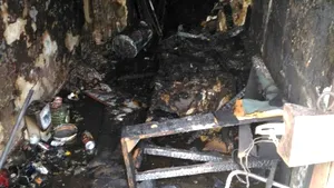 Incendiu la căminul studenţesc al Universităţii de Medicină şi Farmacie din Capitală: Opt persoane au fost evacuate - FOTO