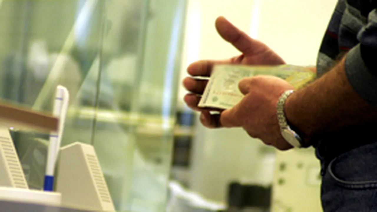 Băncile se aşteaptă la înăsprirea condiţiilor de creditare