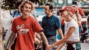 Justin Bieber s-a lăsat pe mâna Reginei Sprâncenelor, Anastasia Soare!