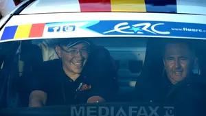 Maşina lui Victor Ponta de la Raliul Sibiului, în service din cauza unei mici probleme tehnice