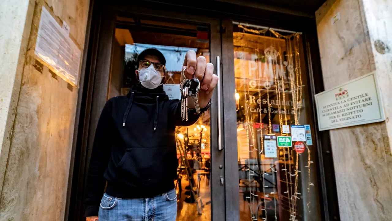  Marea redeschidere. În ce condiţii se vor redeschide restaurantele din Italia: măsuri stricte pentru angajaţi şi clienţi