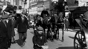 Bucureştiul nemaivăzut: dincolo de lux, în mahalale cu muşterii, jupâni de han, neguţătorii, chivuţe, circarii şi birjari | FOTO DOCUMENT