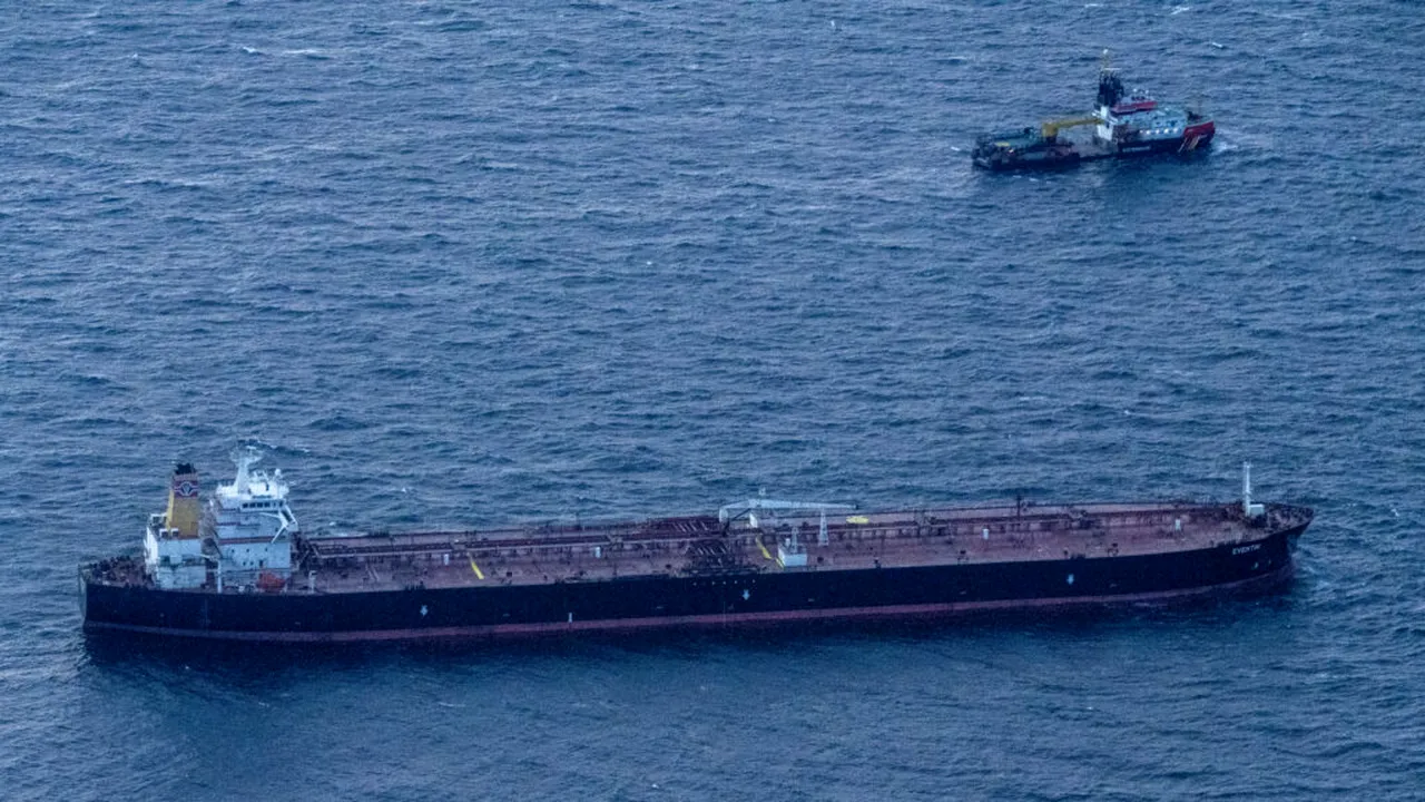 Cea mai mare companie de transport maritim de containere din lume suspendă tranzitul prin Strâmtoarea Ormuz