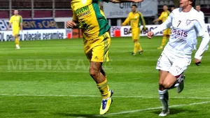 Rapid a învins CS Mioveni, scor 4-0, în primul meci al etapei a X-a a Ligii I