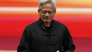 Jensen Huang, CEO-ul Nvidia: Următorul val este AI-ul fizic, iar roboții inteligenți vor alimenta fabricile viitorului