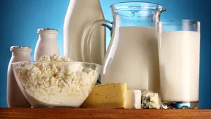 Lapte cu aflatoxină la încă două centre de colectare. Produsul nu a ajuns în comerţ