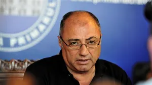 Senat: Decizia privind constatarea încetării mandatului de senator al lui Antonie Solomon, amânată