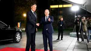 Iohannis s-a văzut cu Scholz la Berlin: discuţii despre stimularea investiţiilor