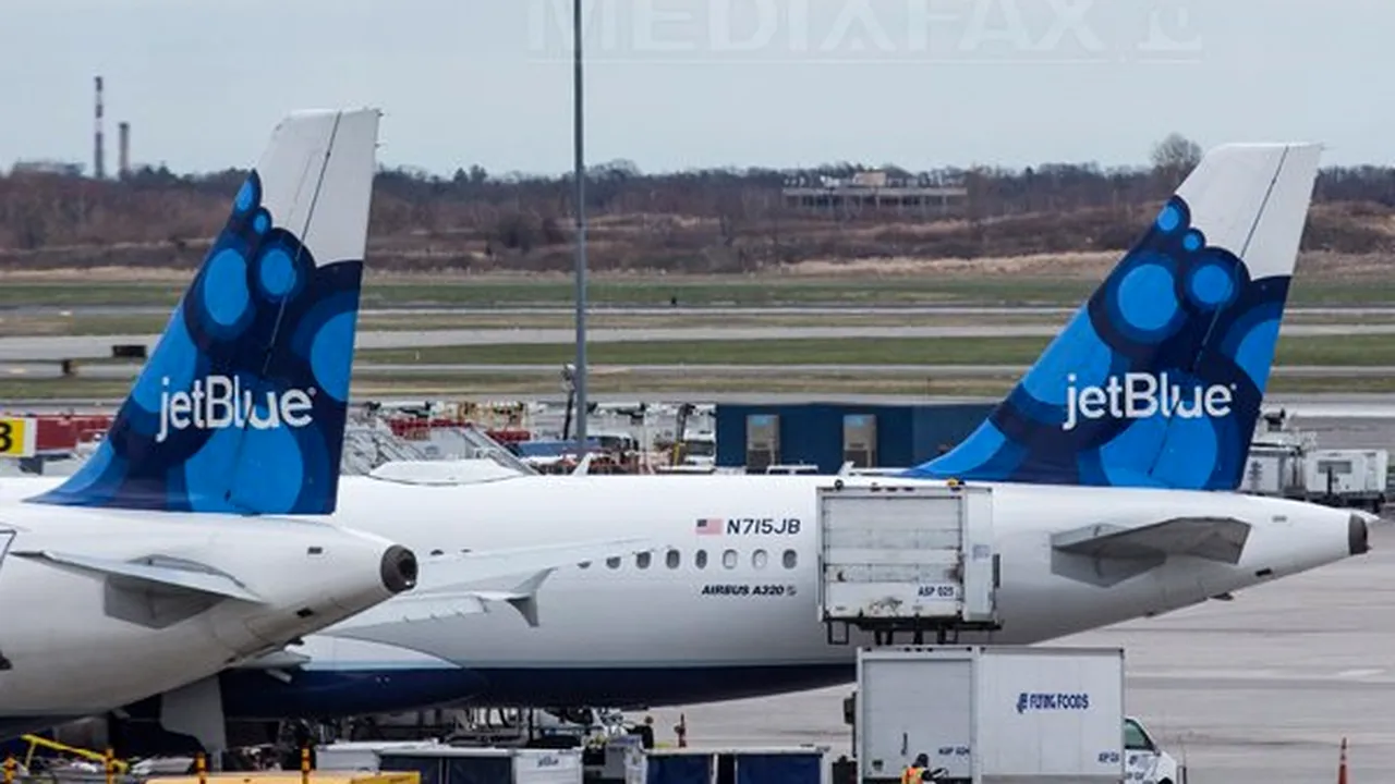 Două femei au fost reţinute după ce s-au bătut într-un avion, în Statele Unite