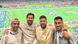 Invazie de vedete la Super Bowl. Pe stadion au fost Taylor Swift, Lionel Messi, Jay-Z şi Donald Trump