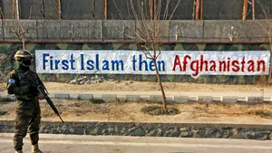 Talibanii sunt tot mai activi în Social Media. Oficialii afgani plătesc abonament pe Twitter