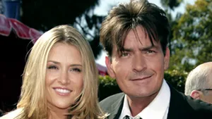 Charlie Sheen se însoară la sfârşitul lui mai