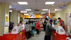 România a înregistrat, în februarie, cea mai mare scădere lunară a comerţului cu amănuntul din UE 