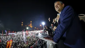 O instanță din Turcia îl destituie din funcție pe liderul partidului de opoziție CHP Istanbul