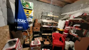 Carne expirată, mâncare arsă și mizerie în bucătării. Amenzi de 2,4 milioane de lei de la inspectorii ANPC
