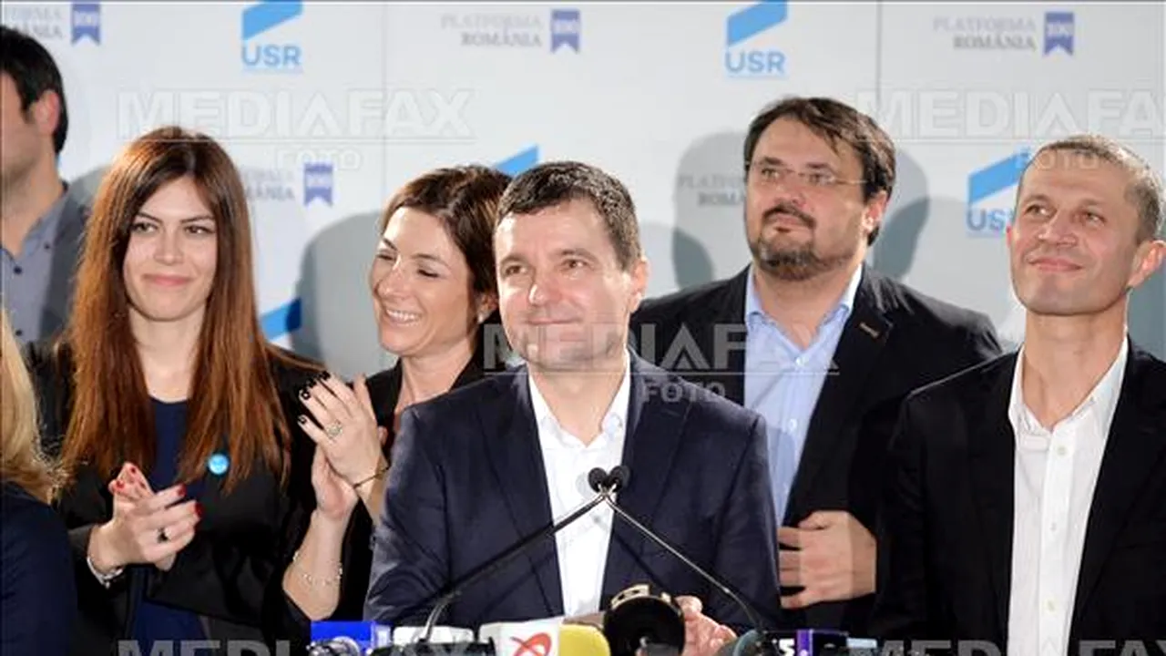 Un an de USR: De la marea surpriză a alegerilor, la partidul fără preşedintele fondator