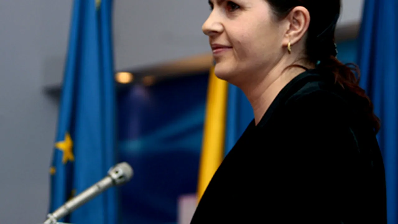 Adriana Săftoiu vrea vot obligatoriu. Politicienii spun că nu e cazul