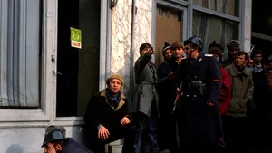 Raport CIA: Frontul Salvării Naţionale a fost, în ianuarie 1990, în situaţia de a cere sprijinul foştilor agenţi ai Securităţii