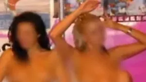 O asistentă universitară demisionează, după ce s-a descoperit că a apărut în filme porno