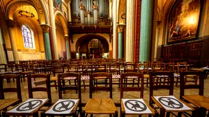 Prima cedare pentru a fi prelungită starea de alertă. Guvernul va permite reluarea slujbelor în biserici - surse