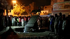 Cel puţin şapte morţi într-un atentat comis lângă un stadion de fotbal la Karachi