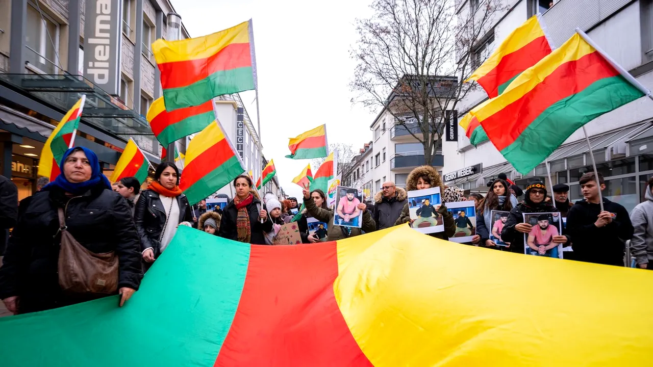 Mii de persoane au protestat în Hanau împotriva extremismului şi rasismului. VIDEO
